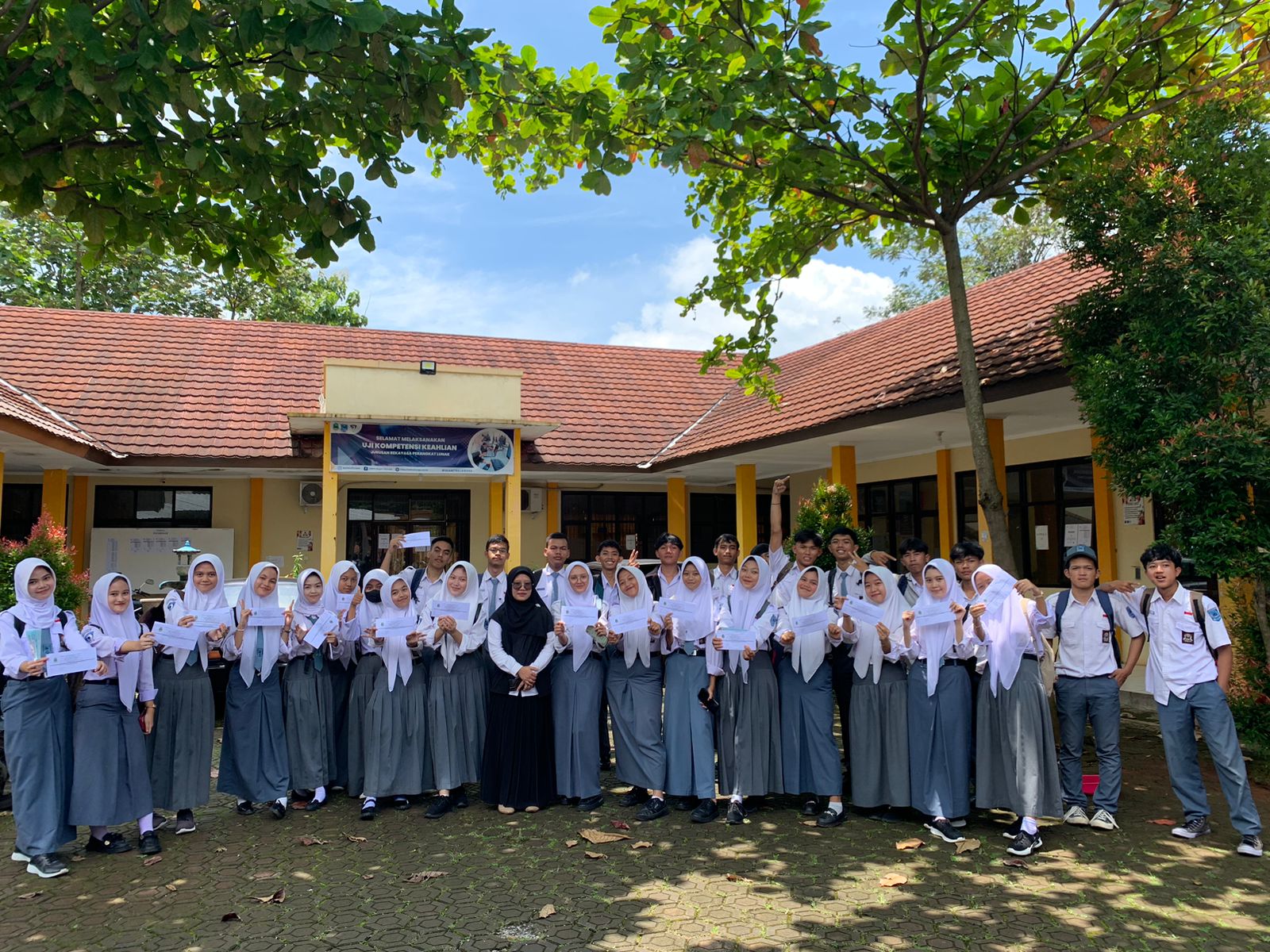 Kelulusan Uji Kompetensi Keahlian